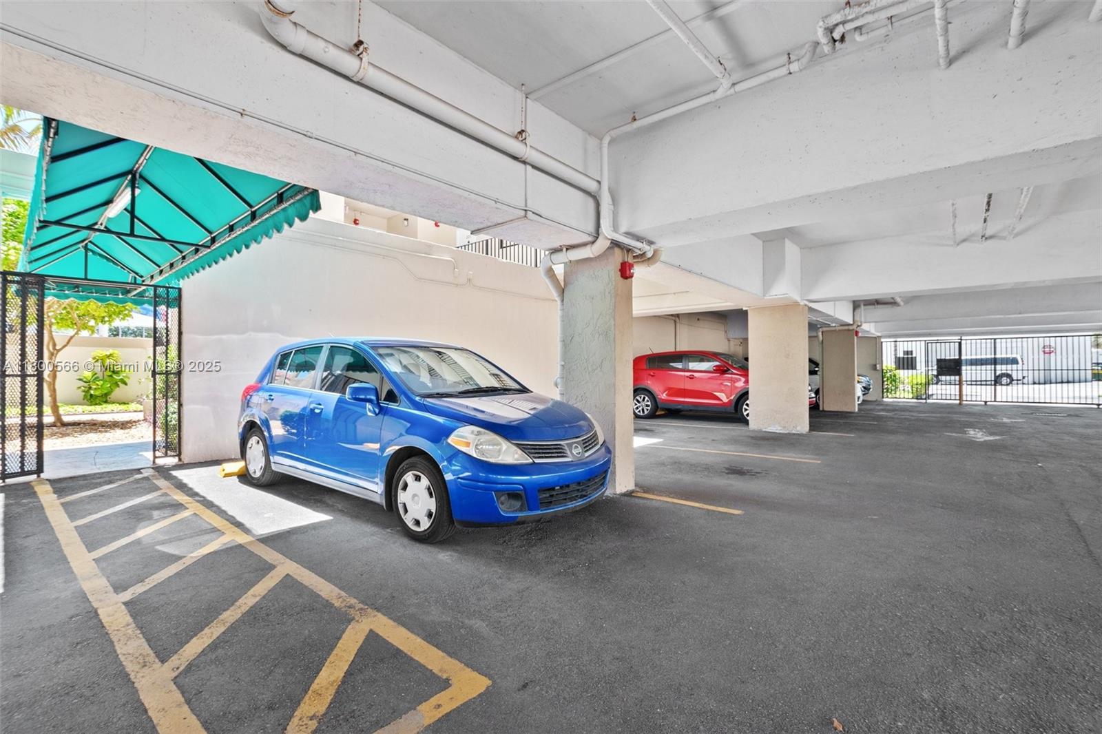 BAY PLAZA CONDO - Residential