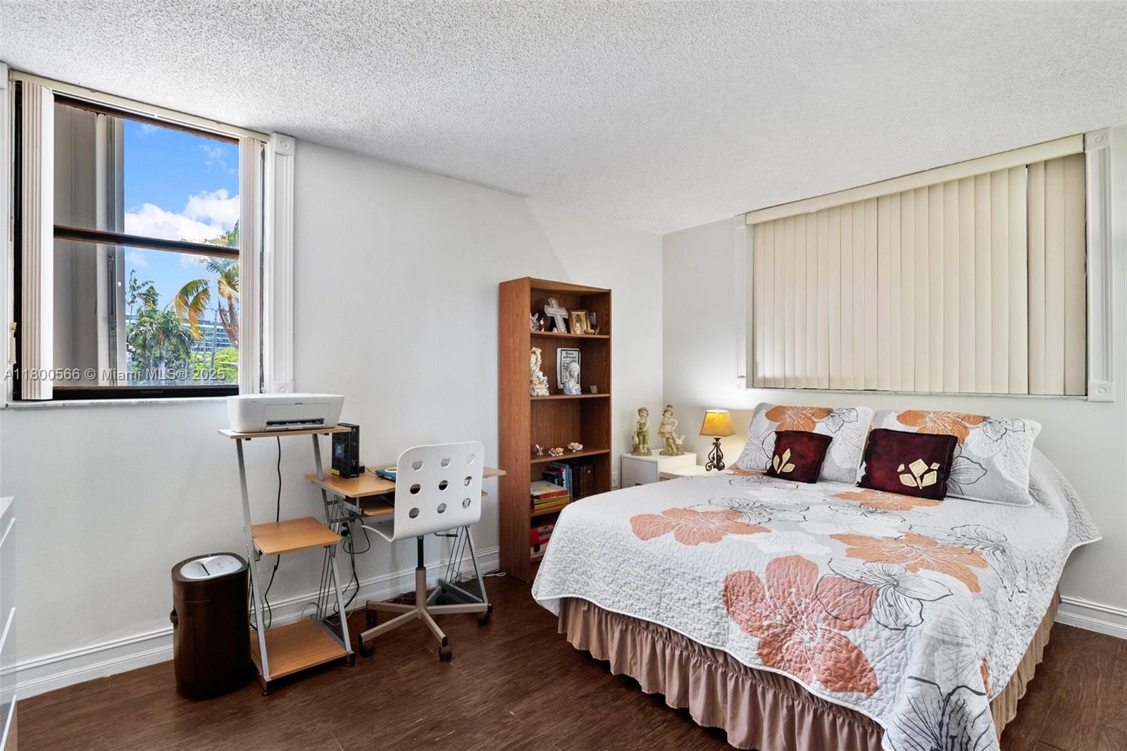 BAY PLAZA CONDO - Residential