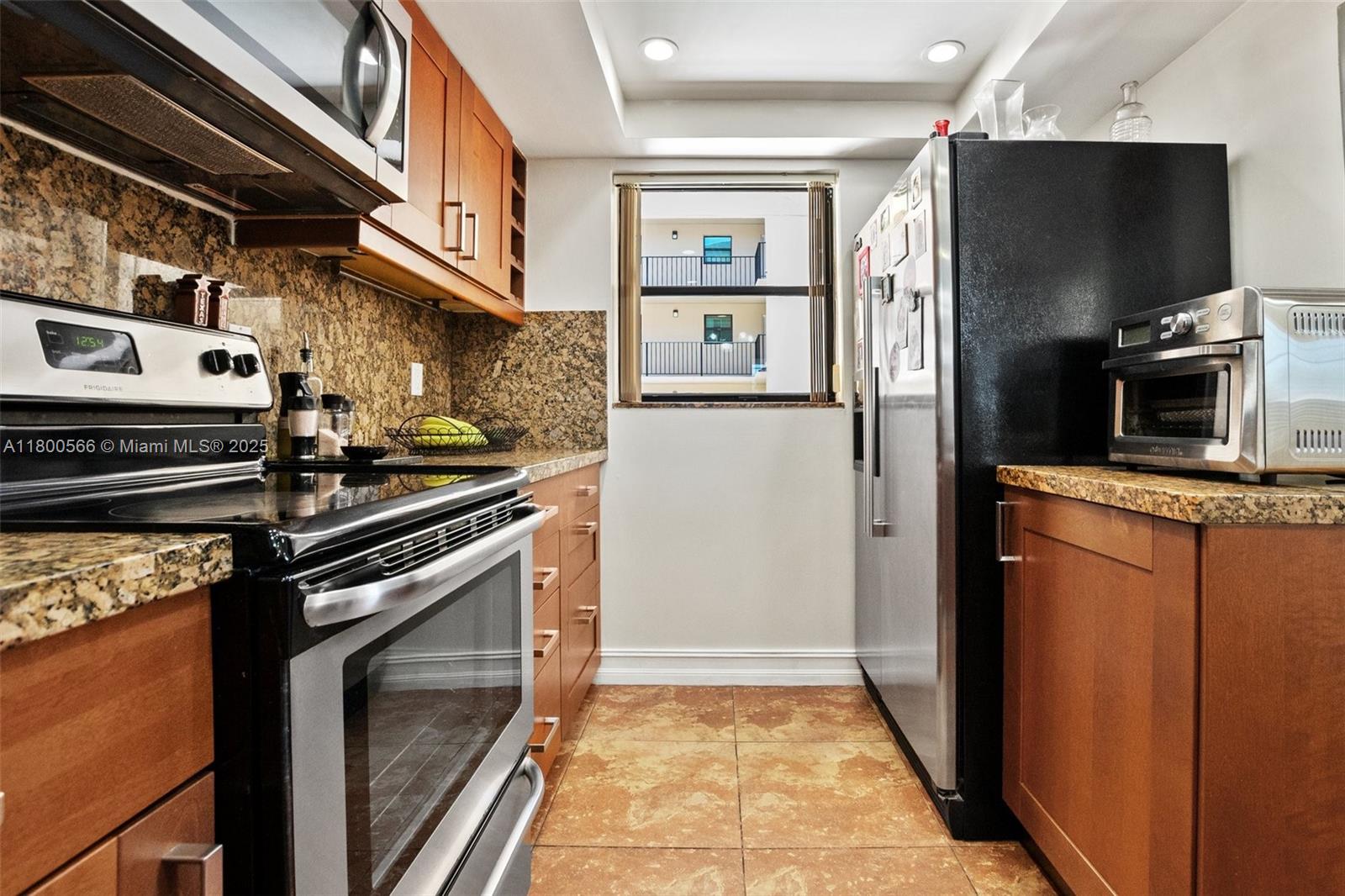 BAY PLAZA CONDO - Residential