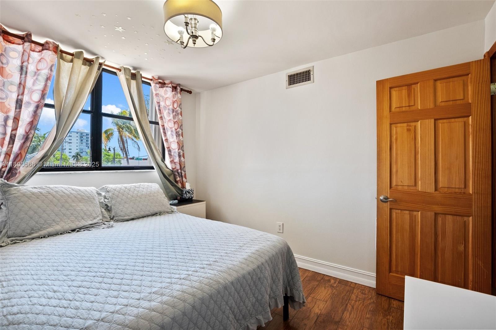 BAY PLAZA CONDO - Residential