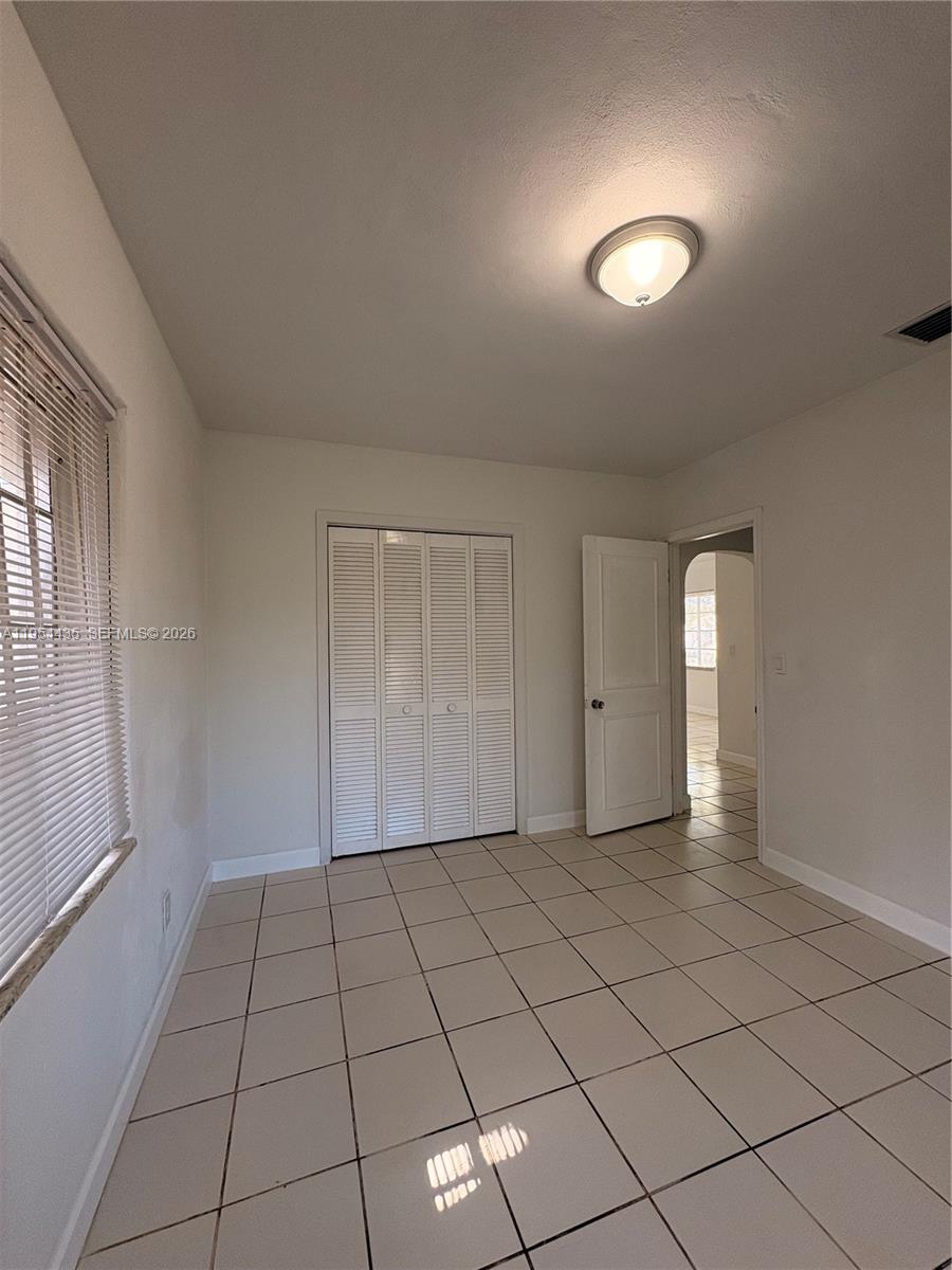 MEADOW LAWN - Residential Lease