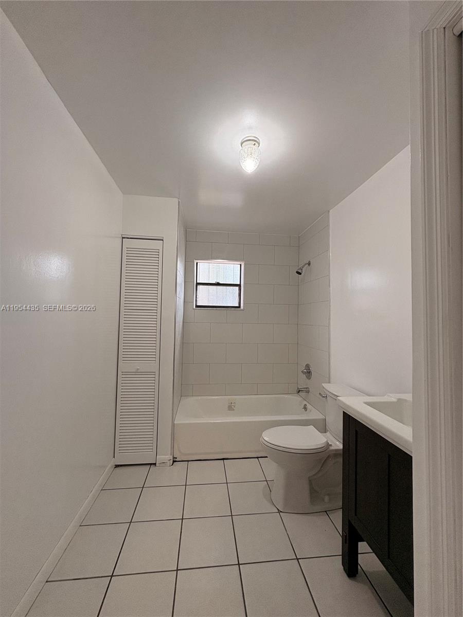 MEADOW LAWN - Residential Lease
