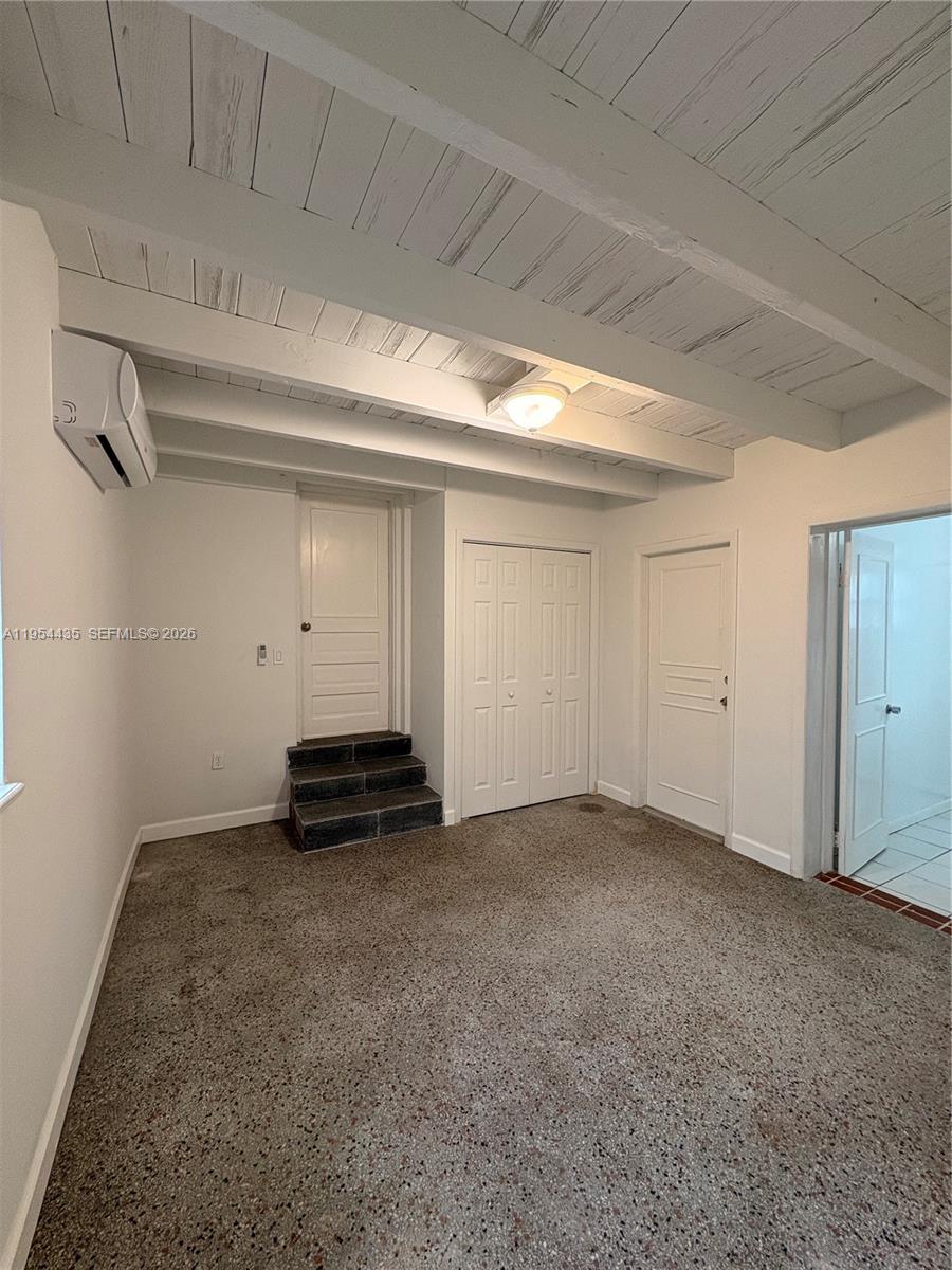 MEADOW LAWN - Residential Lease