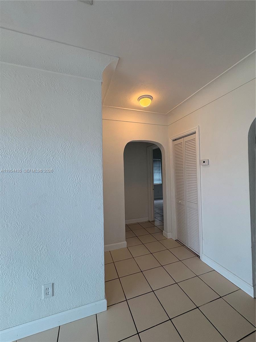 MEADOW LAWN - Residential Lease