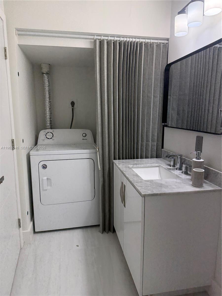 WESTWIND LAKES GARDEN HOM - Residential