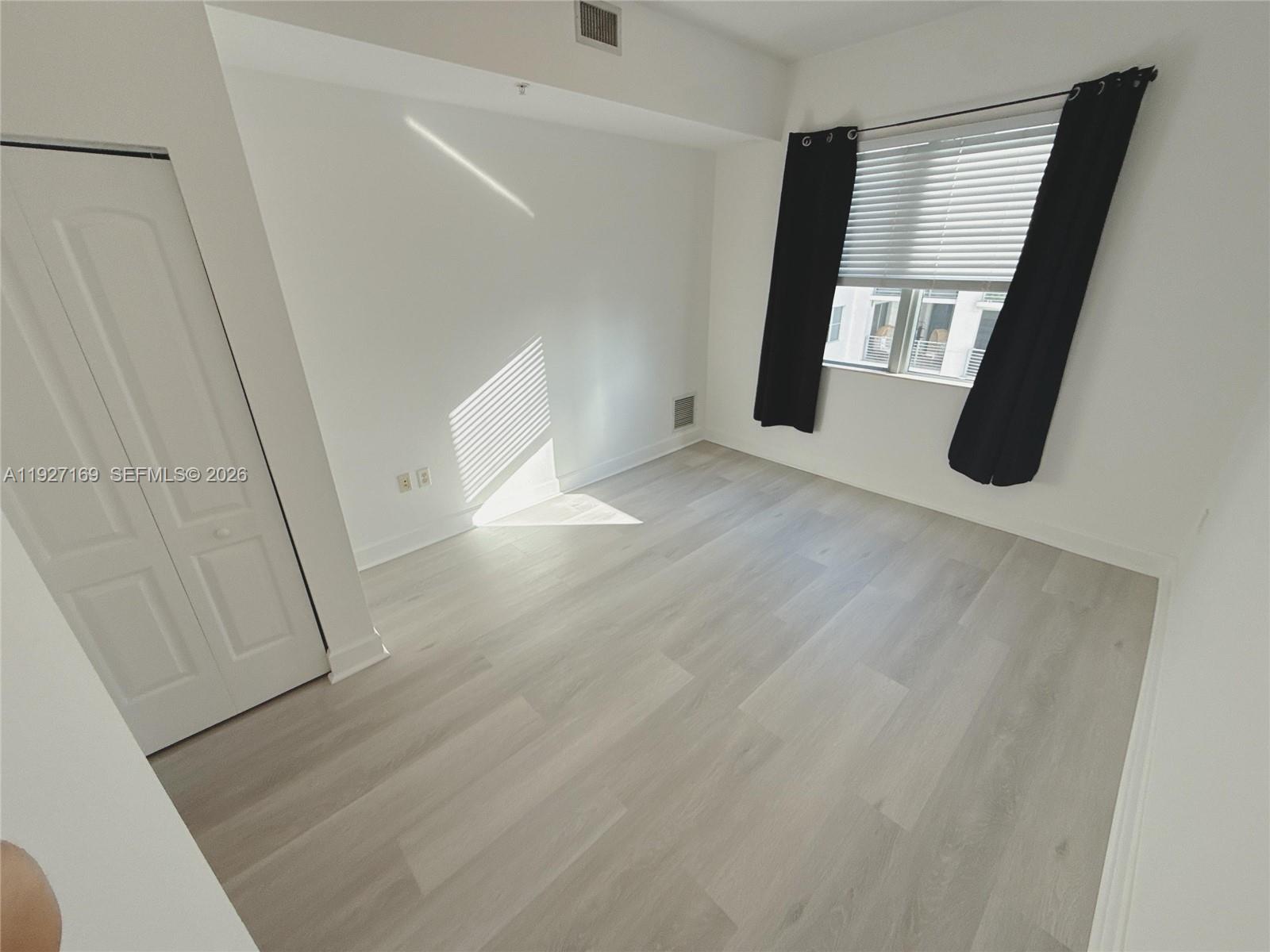 RADIUS CONDO - Residential Lease