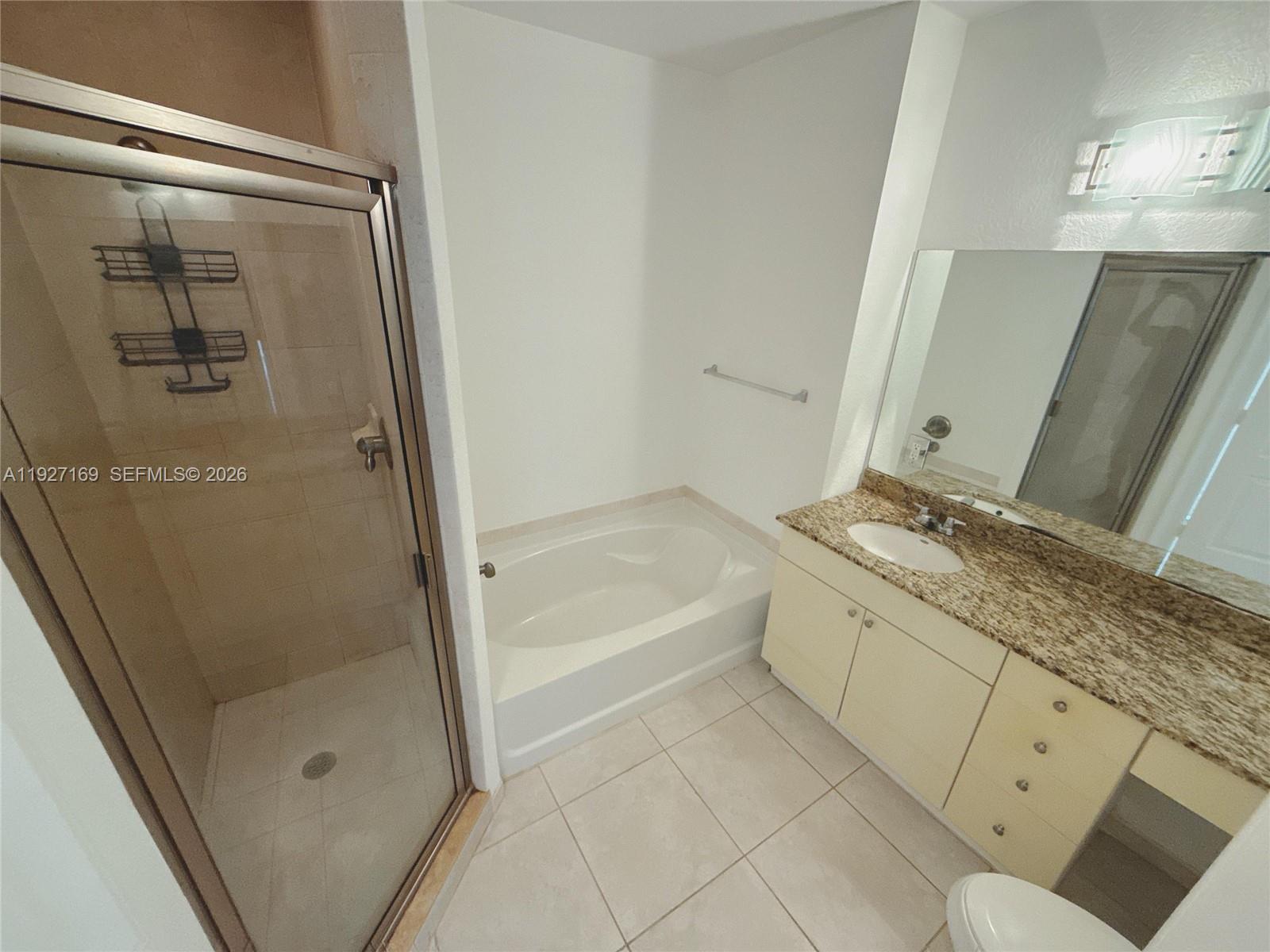 RADIUS CONDO - Residential Lease