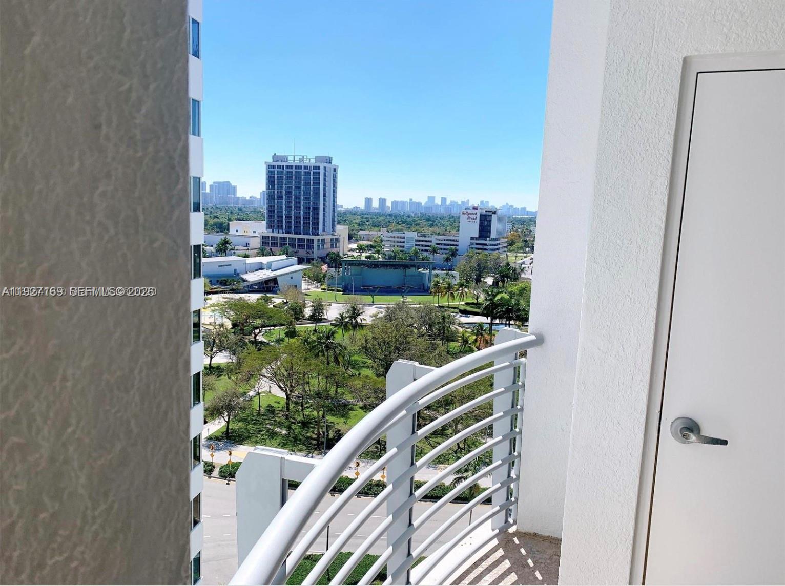 RADIUS CONDO - Residential Lease