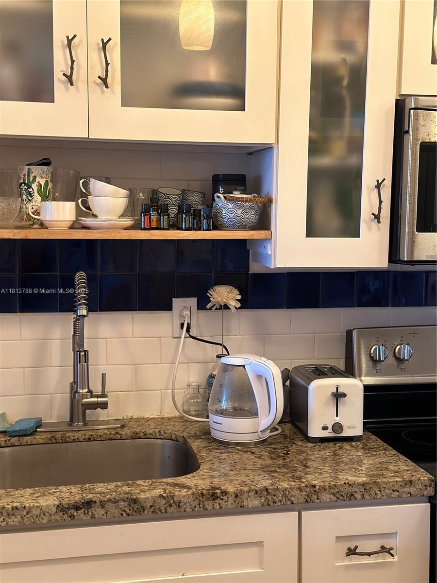 APOLLO CONDO - Residential