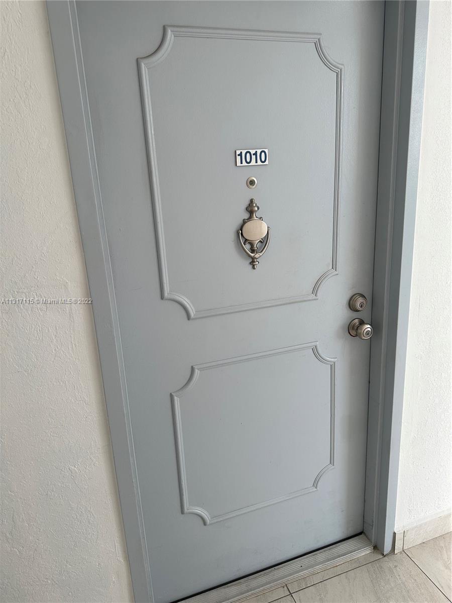 MANATEE CONDO - Residential Lease