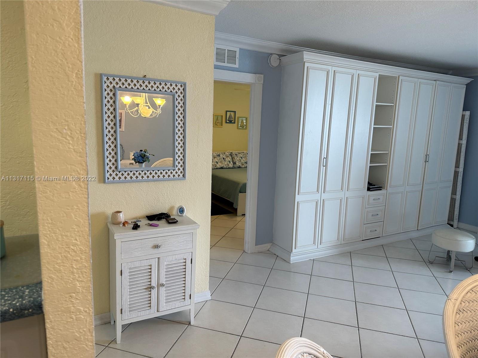 MANATEE CONDO - Residential Lease