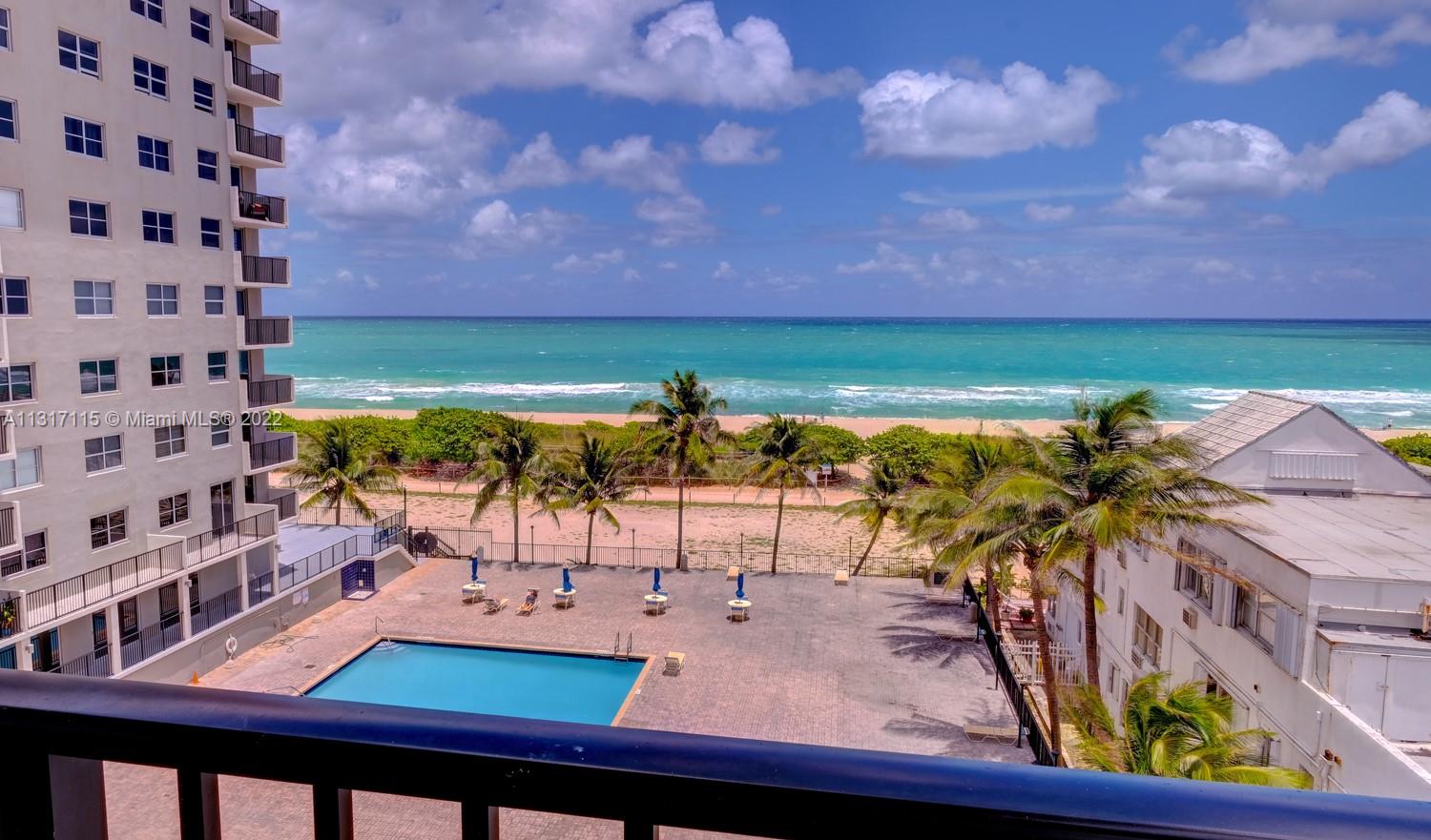 MANATEE CONDO - Residential Lease