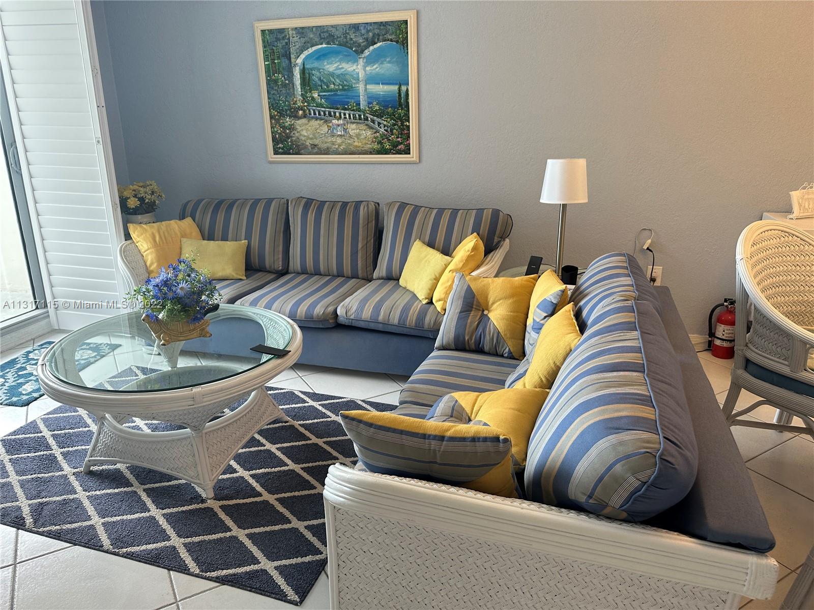 MANATEE CONDO - Residential Lease