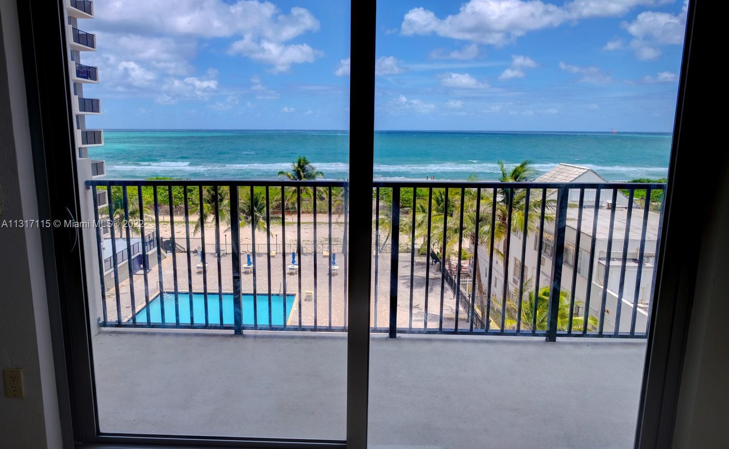 MANATEE CONDO - Residential Lease