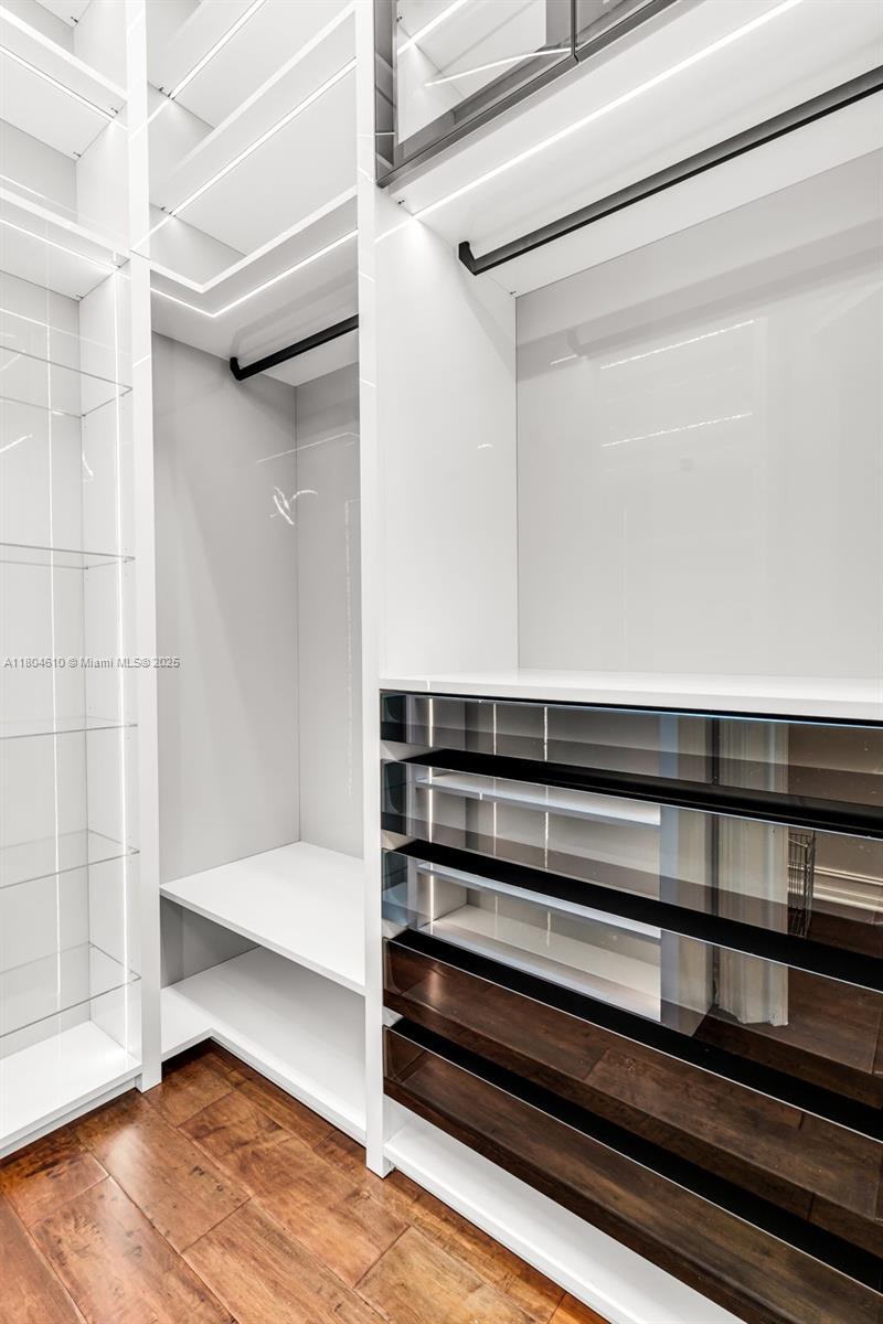 HAWKS LANDING - Residential