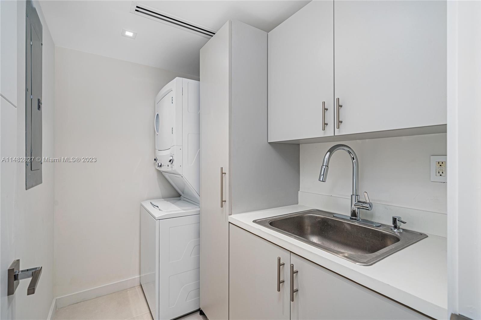 SANTA MARIA CONDO - Residential