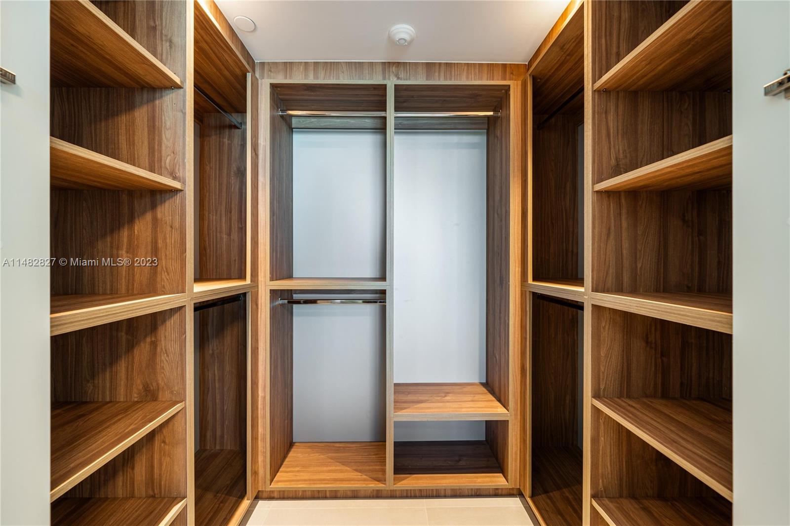 SANTA MARIA CONDO - Residential