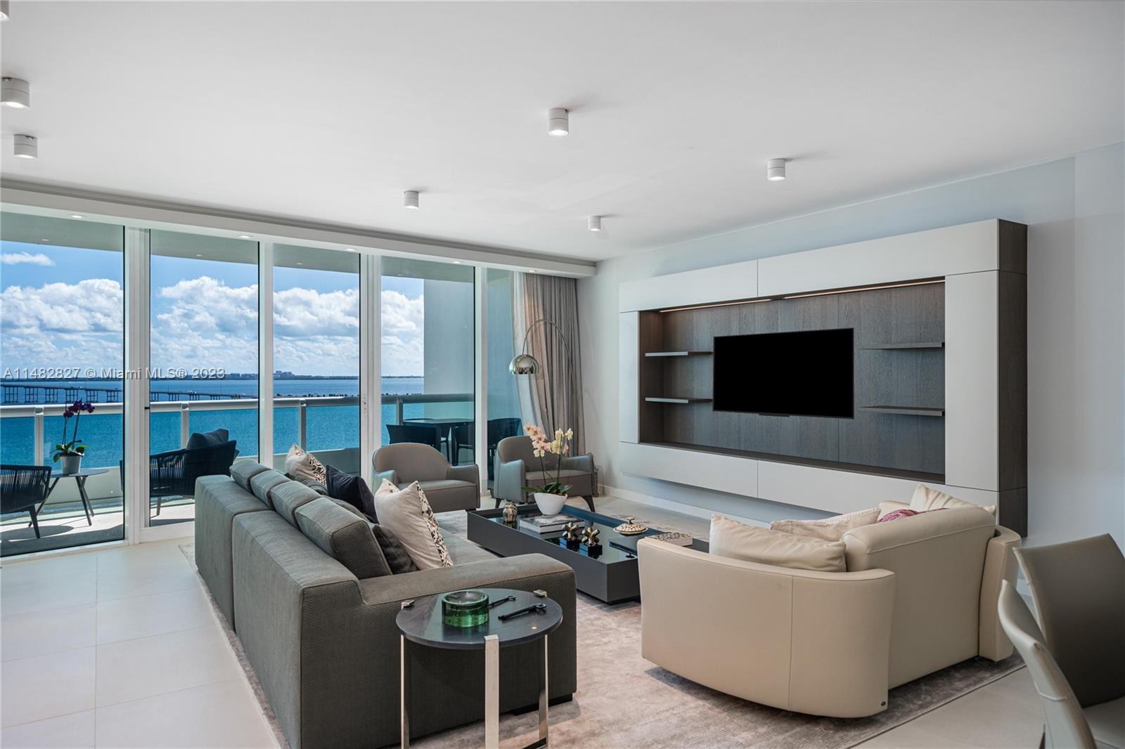 SANTA MARIA CONDO - Residential