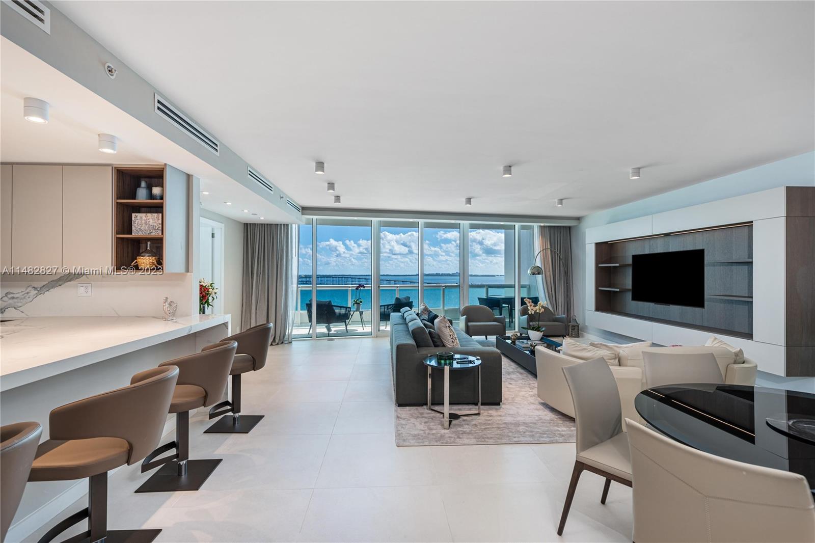 SANTA MARIA CONDO - Residential