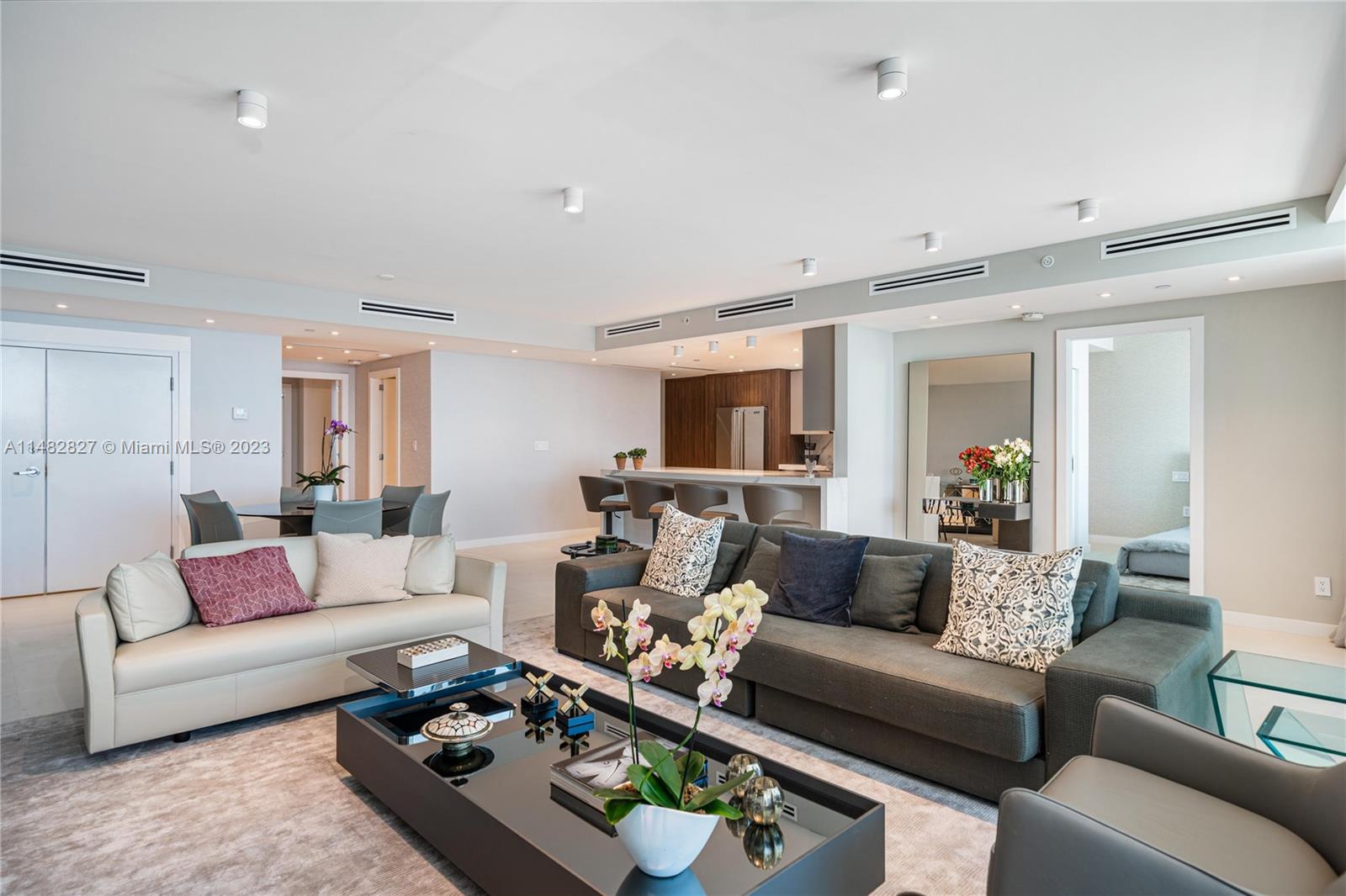 SANTA MARIA CONDO - Residential