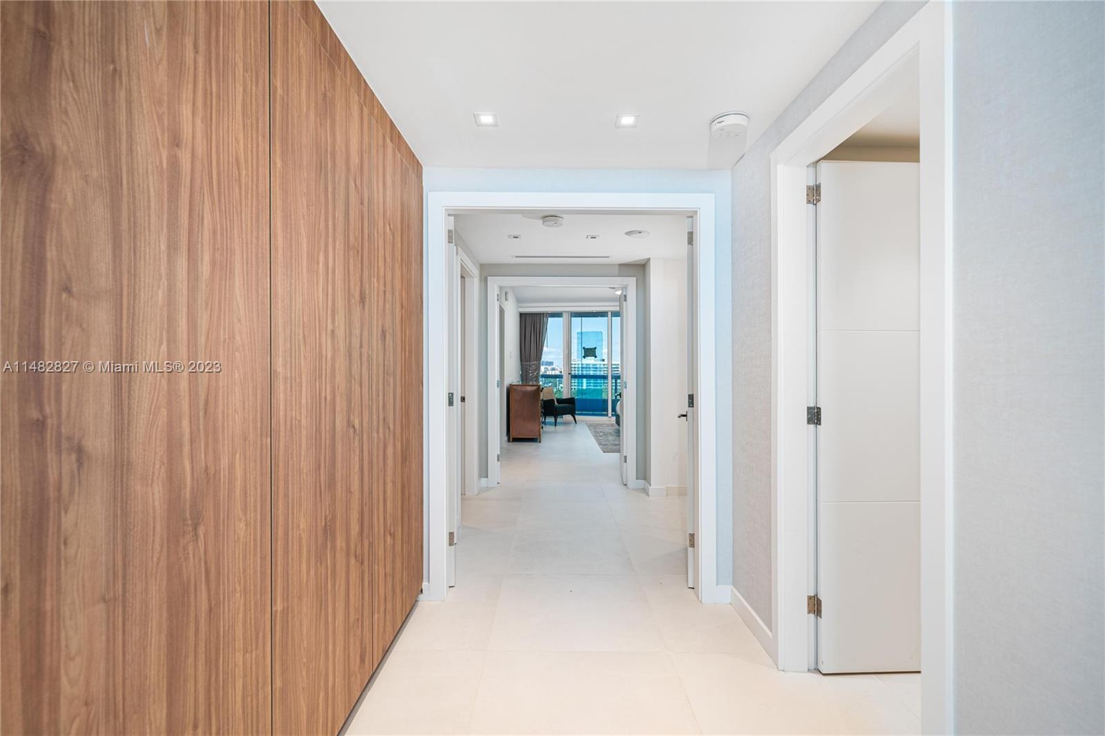 SANTA MARIA CONDO - Residential