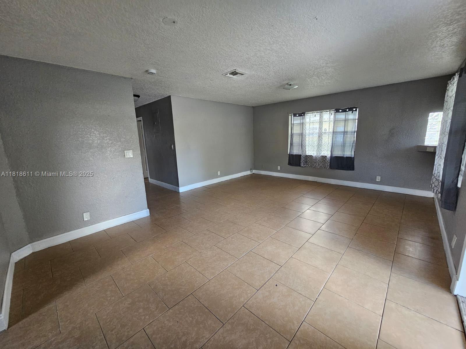 LAUDERDALE HOMESITES - Residential