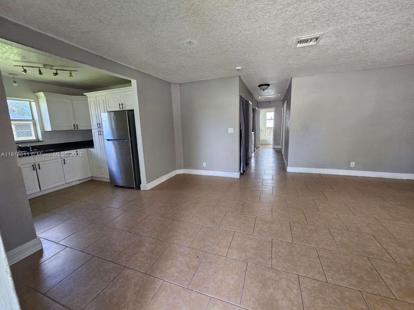 LAUDERDALE HOMESITES - Residential