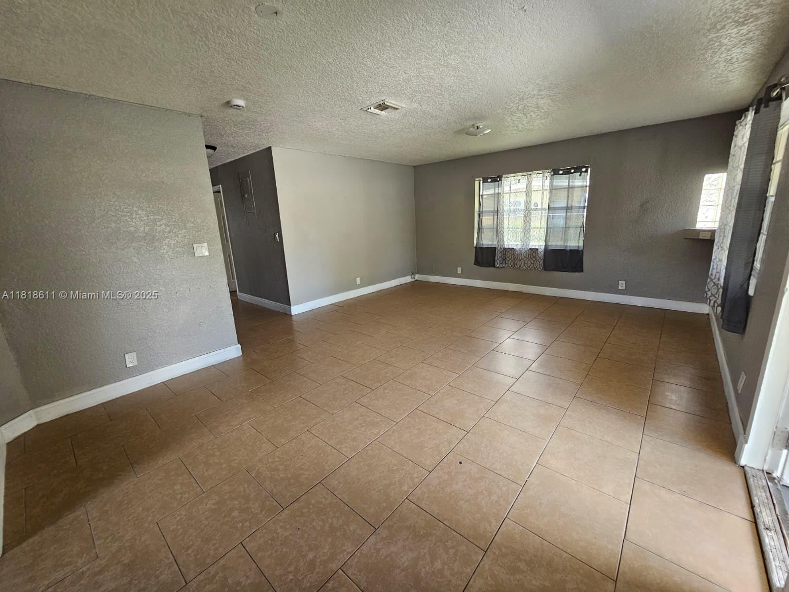 LAUDERDALE HOMESITES - Residential