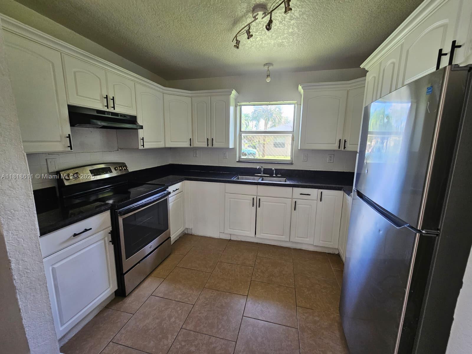 LAUDERDALE HOMESITES - Residential