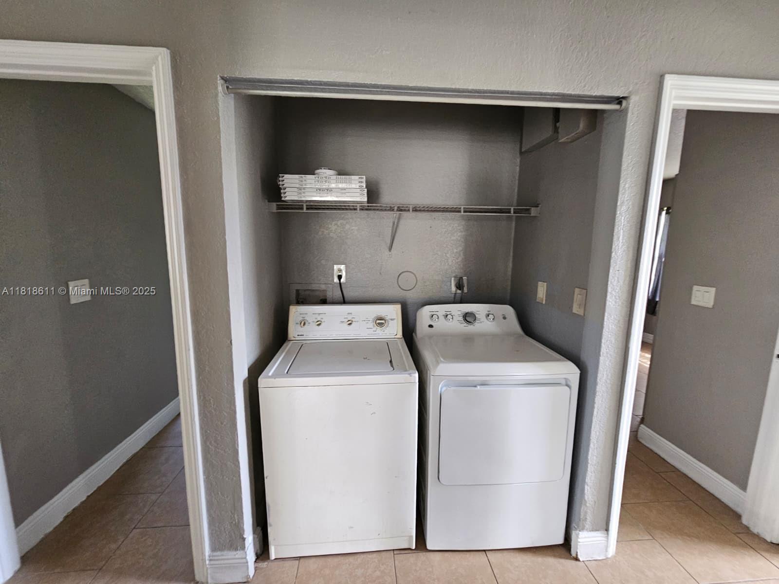 LAUDERDALE HOMESITES - Residential