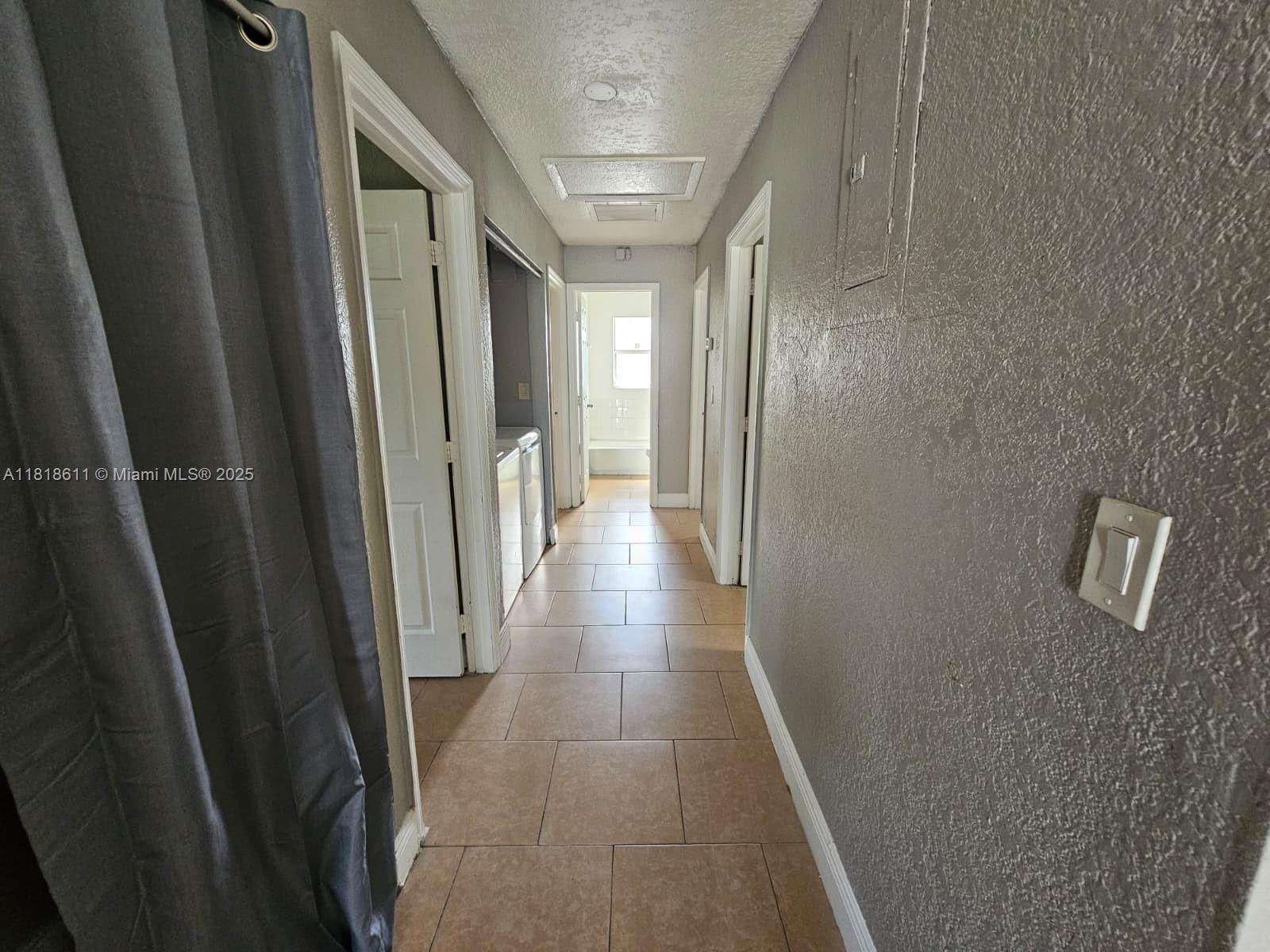 LAUDERDALE HOMESITES - Residential