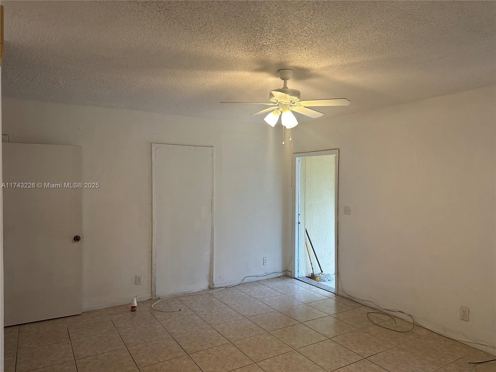 1237 NW 15th Ave