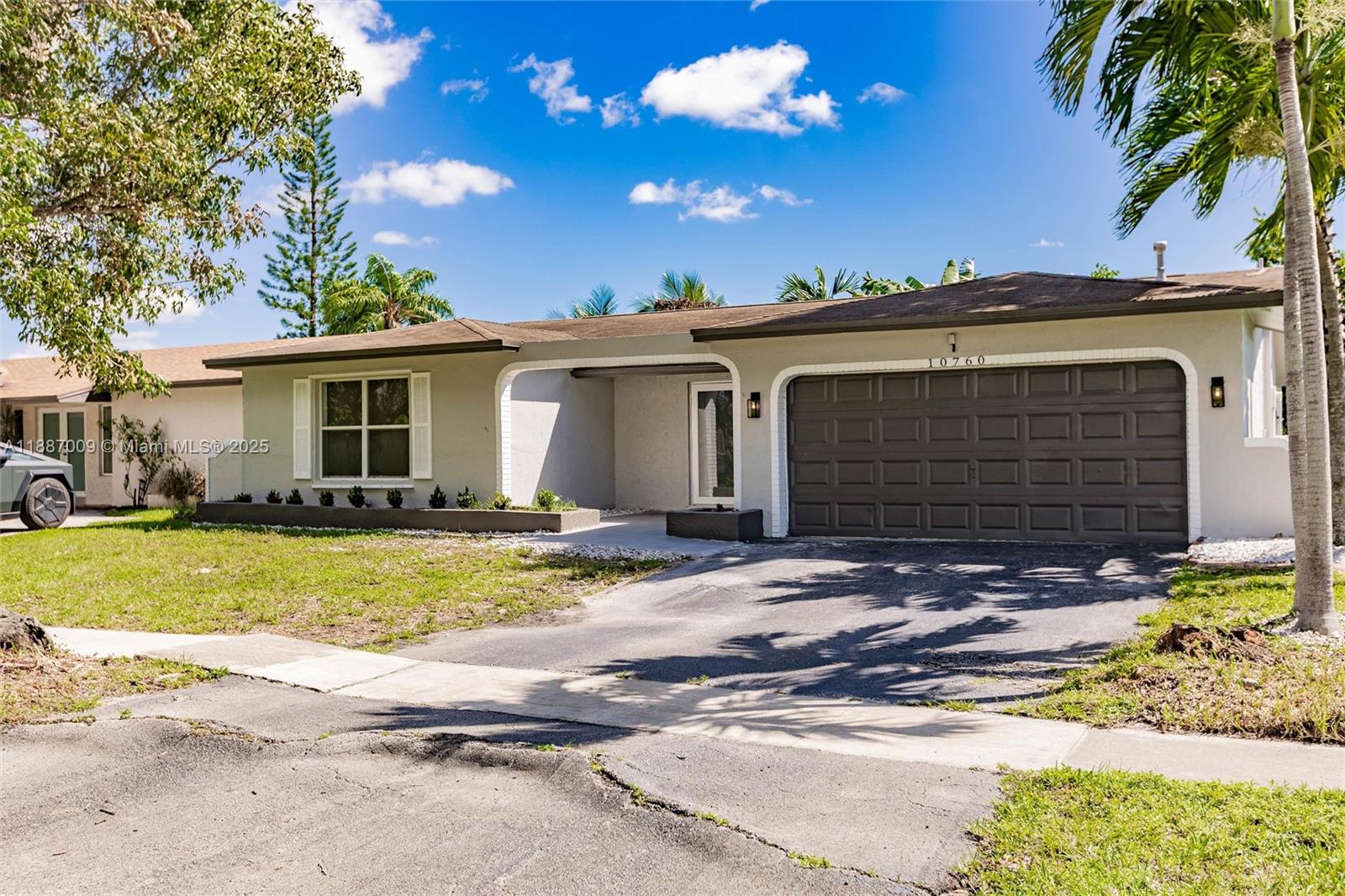 SUNRISE GOLF VILLAGE SEC - Residential