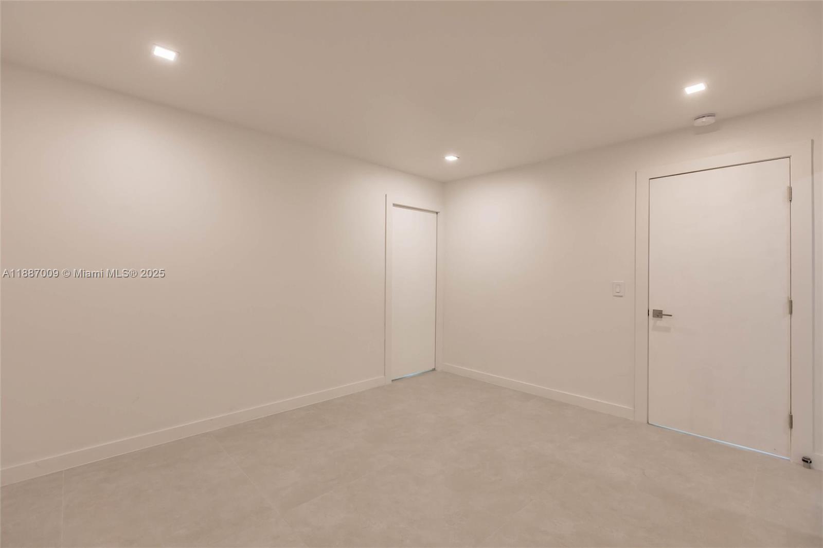 SUNRISE GOLF VILLAGE SEC - Residential