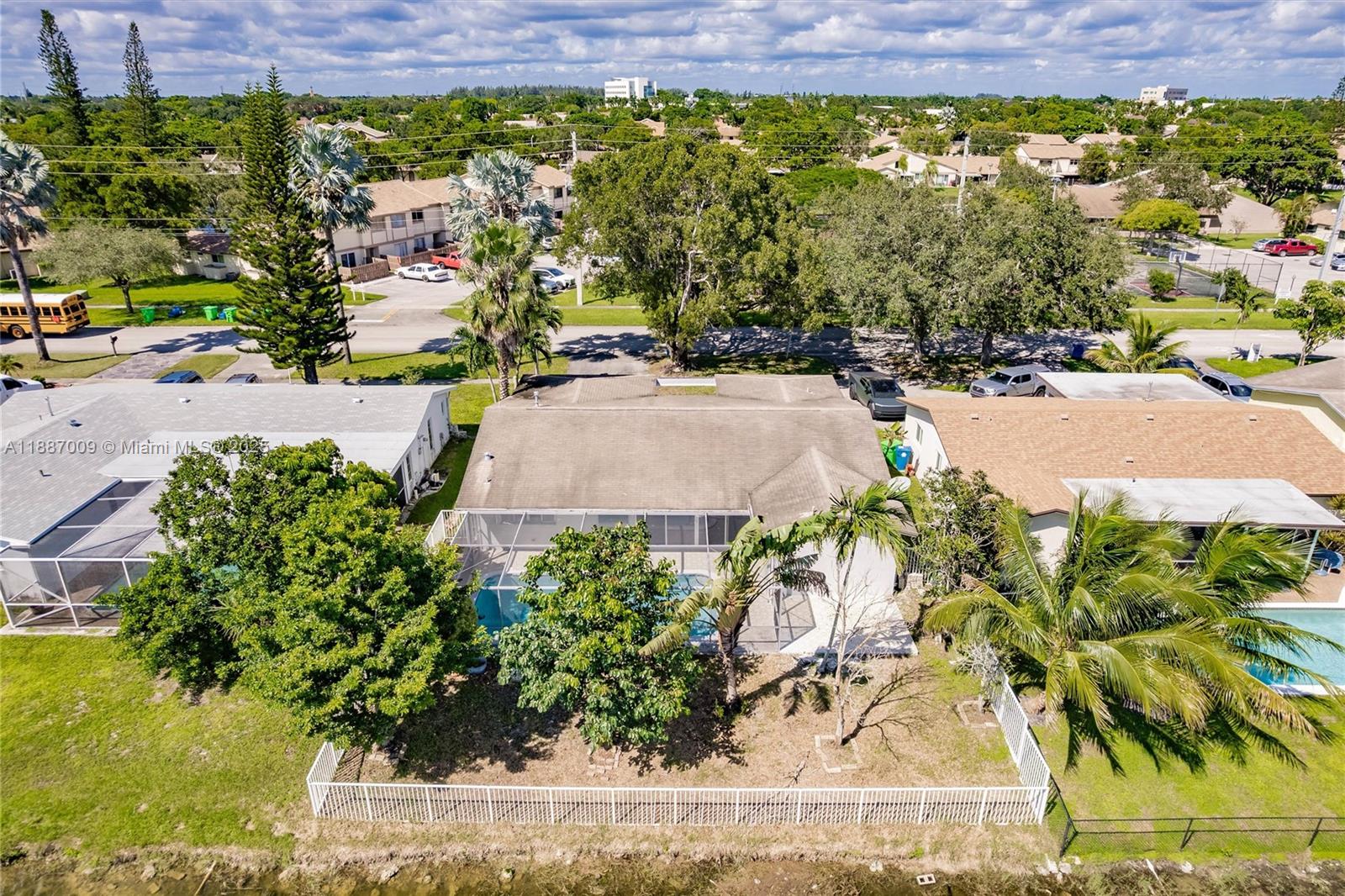SUNRISE GOLF VILLAGE SEC - Residential