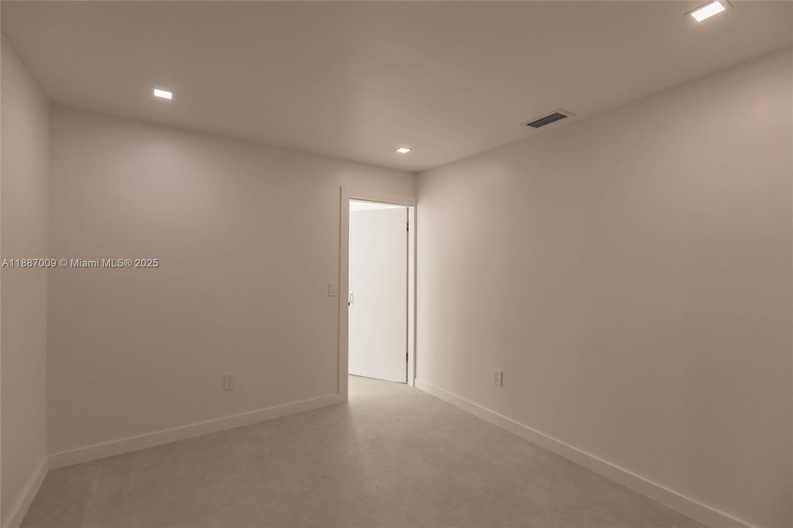 SUNRISE GOLF VILLAGE SEC - Residential