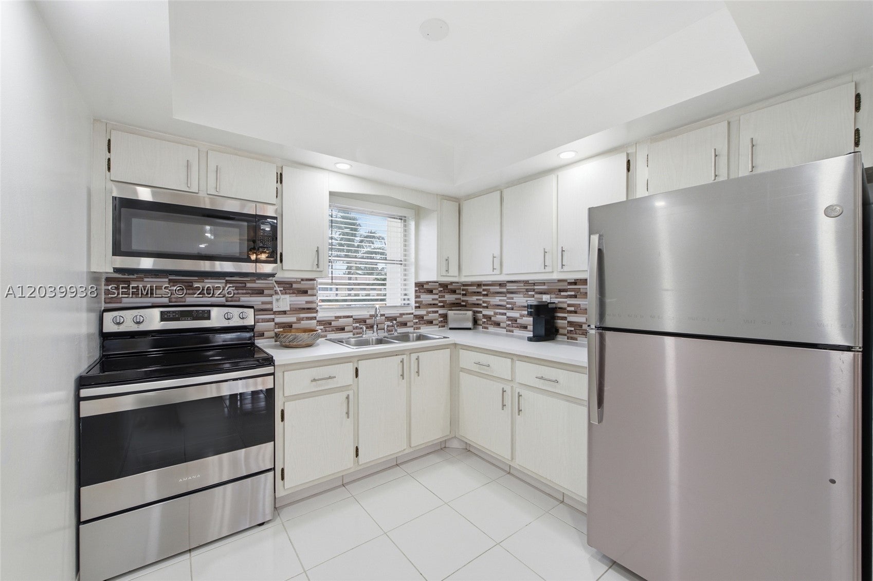 2894 E Crosley Dr E DR