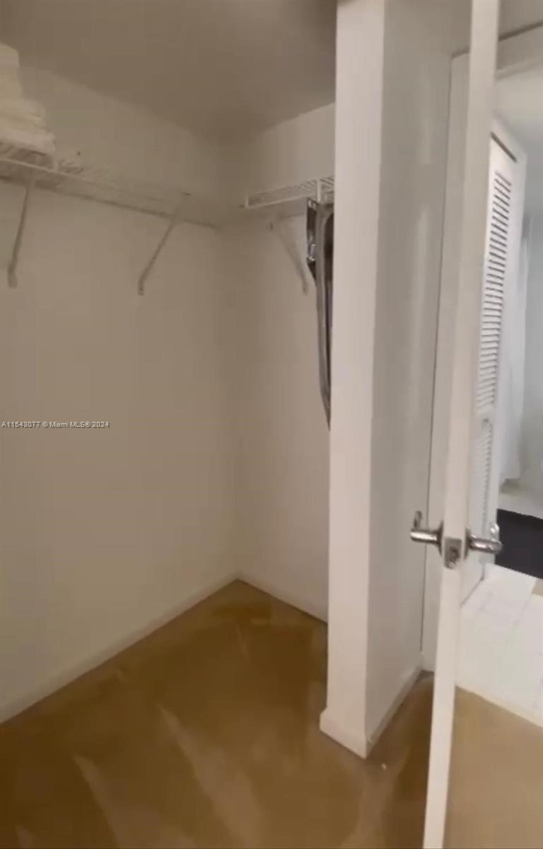 THE CLUB AT BRICKELL BAY - Residential