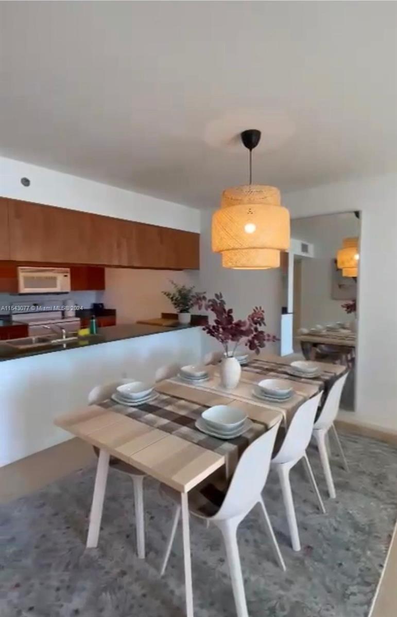 1200 Brickell Bay Dr 3119