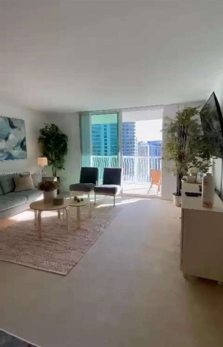 THE CLUB AT BRICKELL BAY - Residential