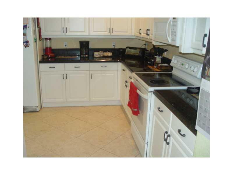 HERON BAY SOUTH 167-44 B - Residential