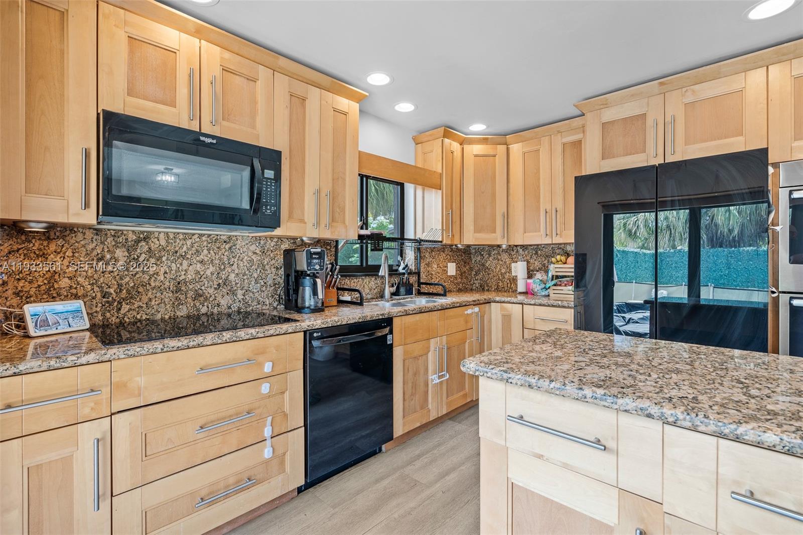 SKY LAKE VILLAS FIRST ADD - Residential