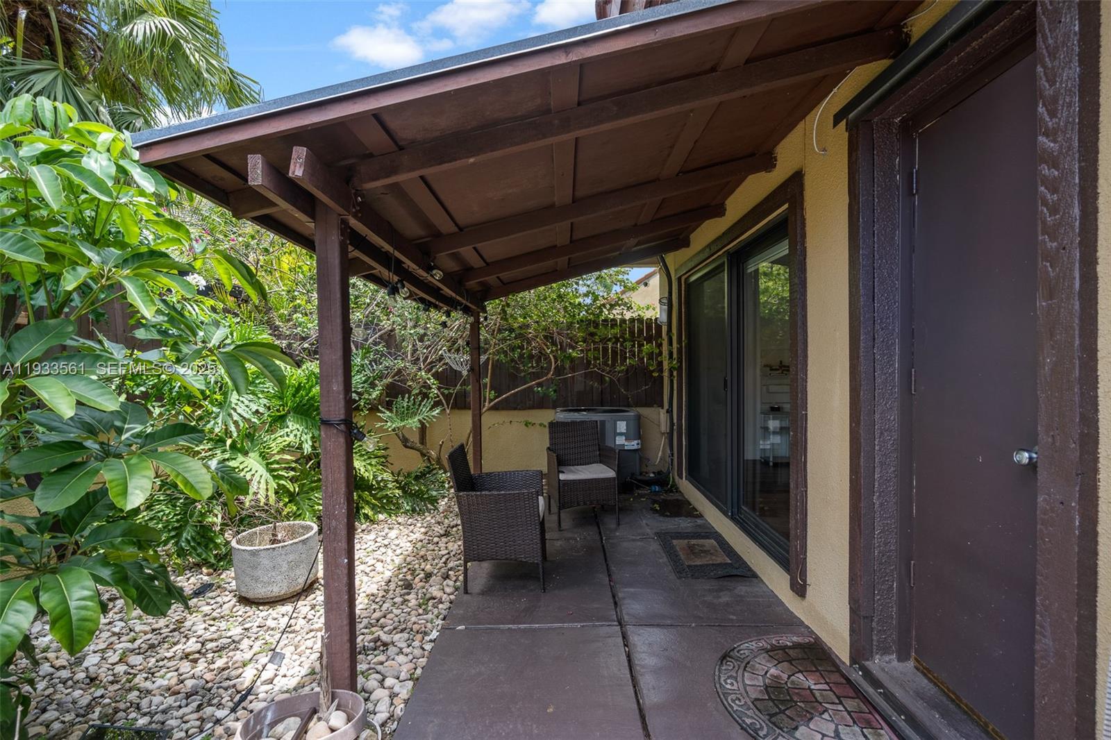 SKY LAKE VILLAS FIRST ADD - Residential