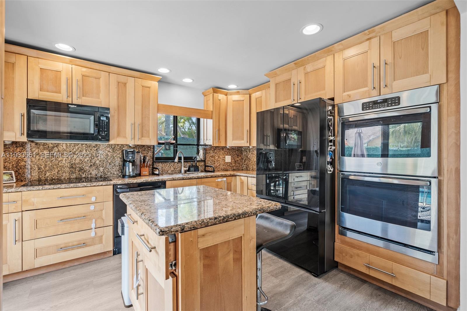 SKY LAKE VILLAS FIRST ADD - Residential