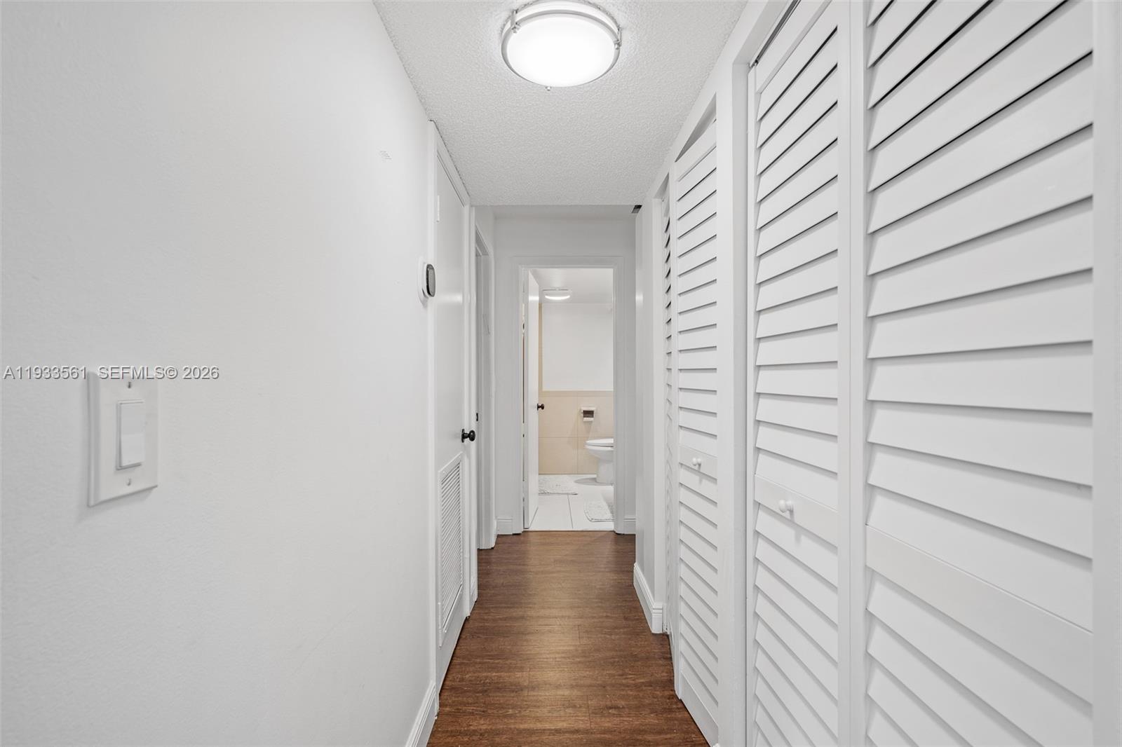 SKY LAKE VILLAS FIRST ADD - Residential