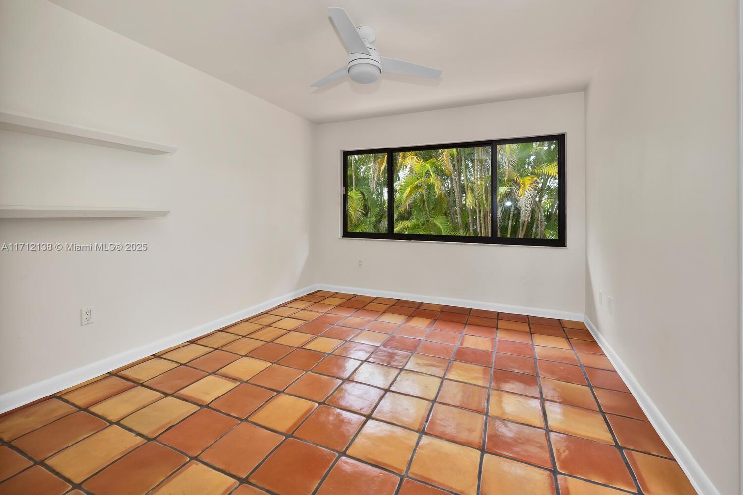 CATALINA PINES - Residential