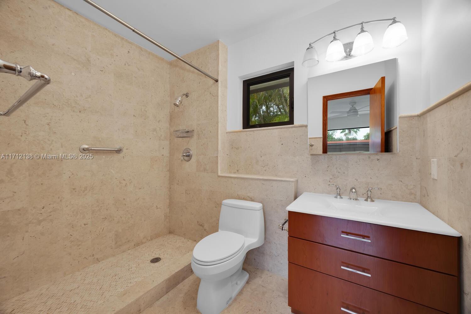 CATALINA PINES - Residential