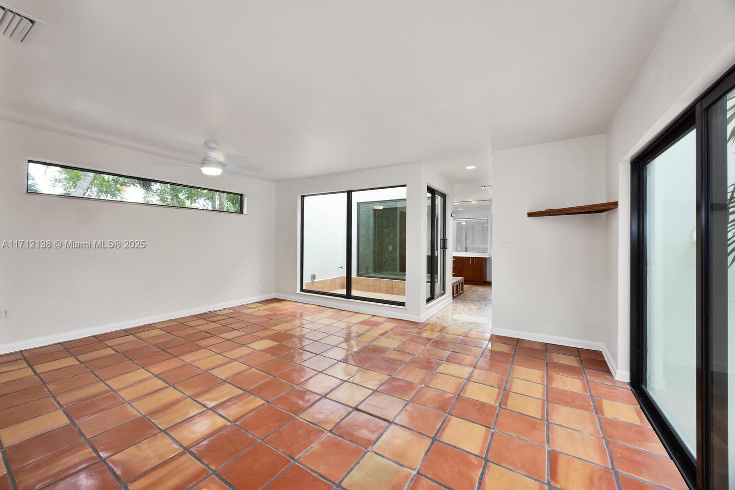 CATALINA PINES - Residential