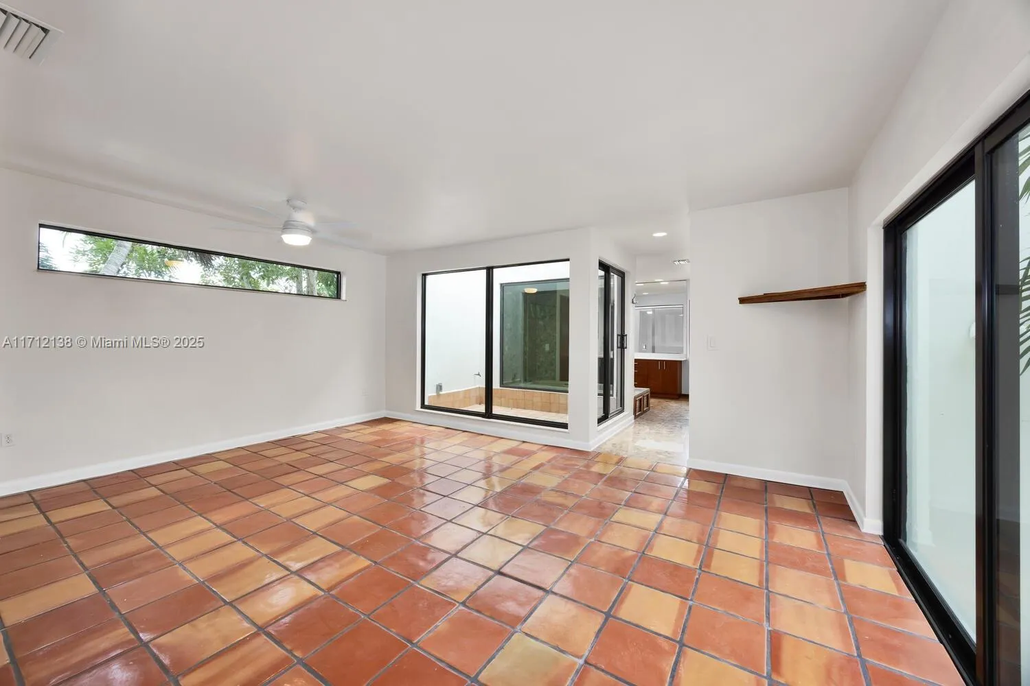 Miami, Florida 33143, United States, 5 Bedrooms Bedrooms, ,4 BathroomsBathrooms,Residential,Pending,23390