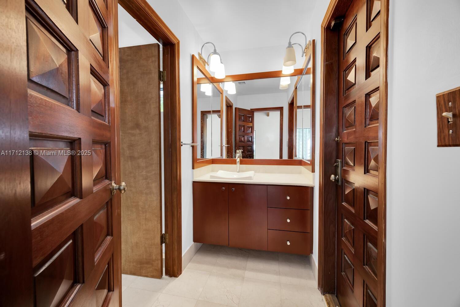 CATALINA PINES - Residential